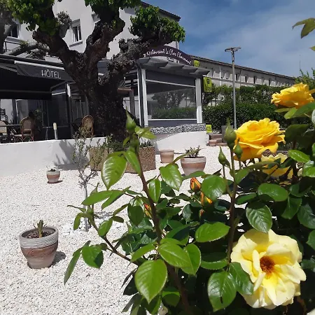 Hotel Restaurant Le Clos Vallon-Pont-dʼArc